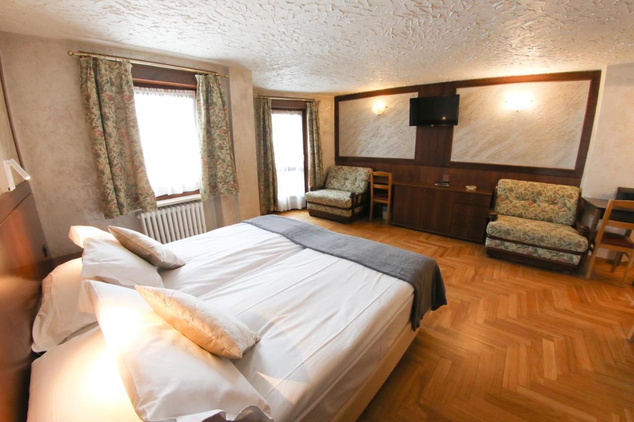 Hotel Sporting Breuil-Cervinia Eksteriør bilde